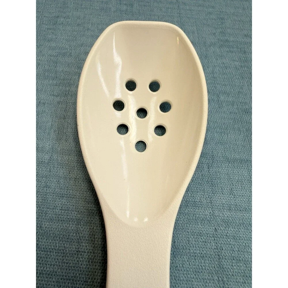 Rubbermaid USA Vintage Ivory Heavy Duty Nylon #1974 Slotted Spoon 12.5